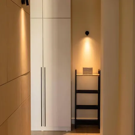 Brera Elegance شقة *